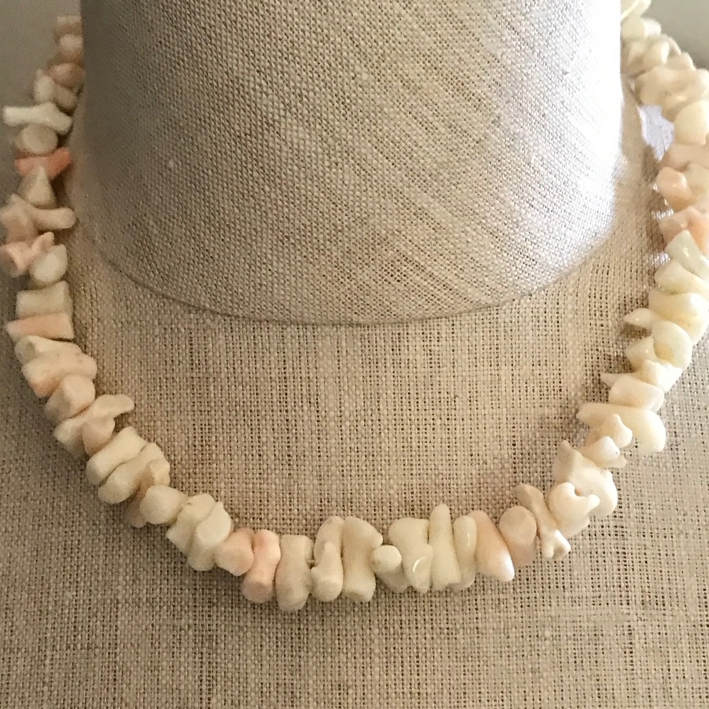 1970's Angel Skin Coral Necklace - Picture 6 of 7